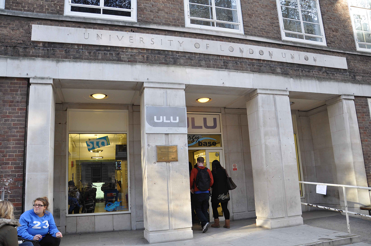 留学英国交学费，哪种方式既方便又省钱？