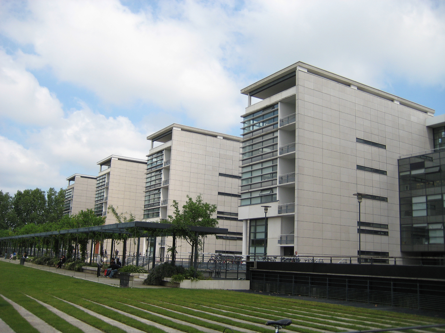 法国里昂大学录取要求是怎样的