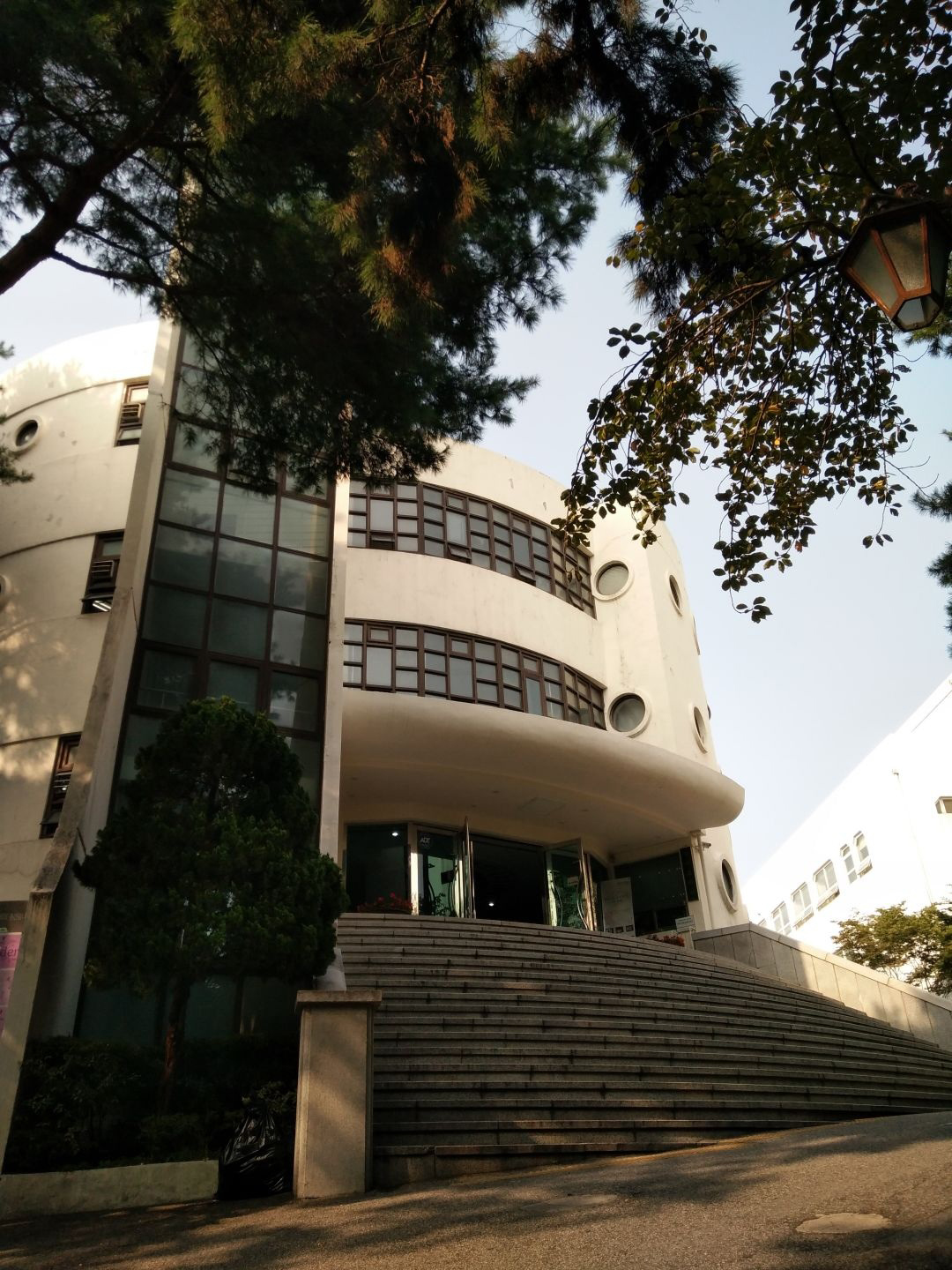 韩国留学 | 这个韩国语学院，各项费用都比较低！