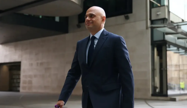 英国政府180度反转，放弃实行疫苗护照计划！