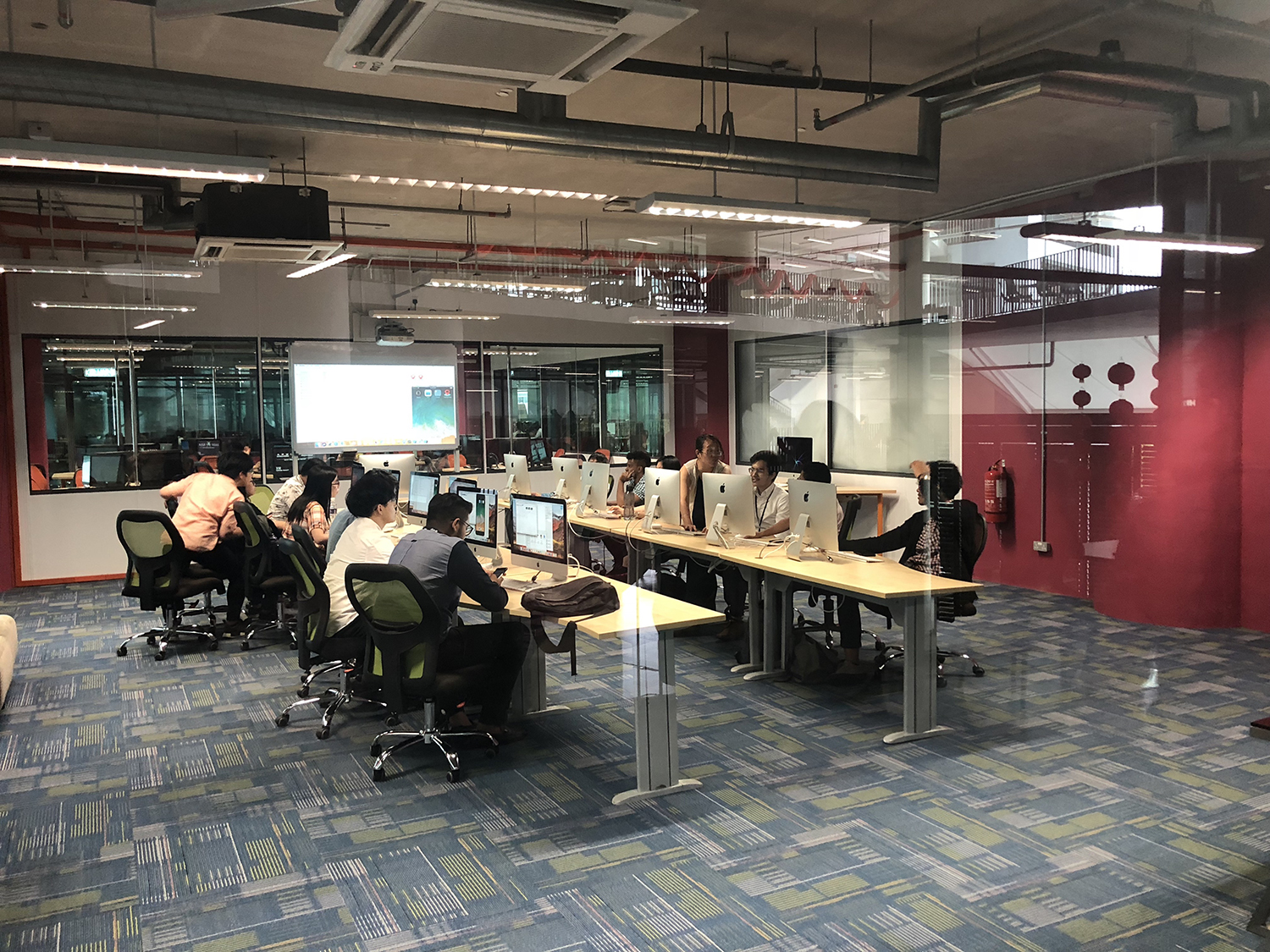 罗德斯留学到访马来西亚亚太科技大学！