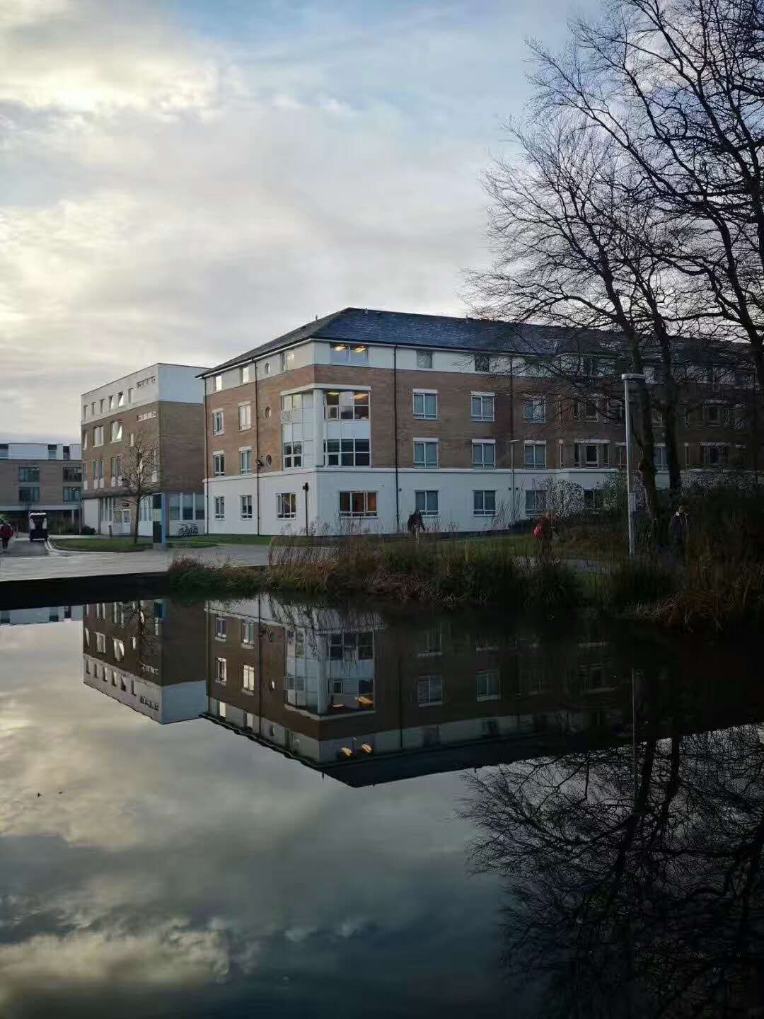 英国留学网申推荐信如何提交？