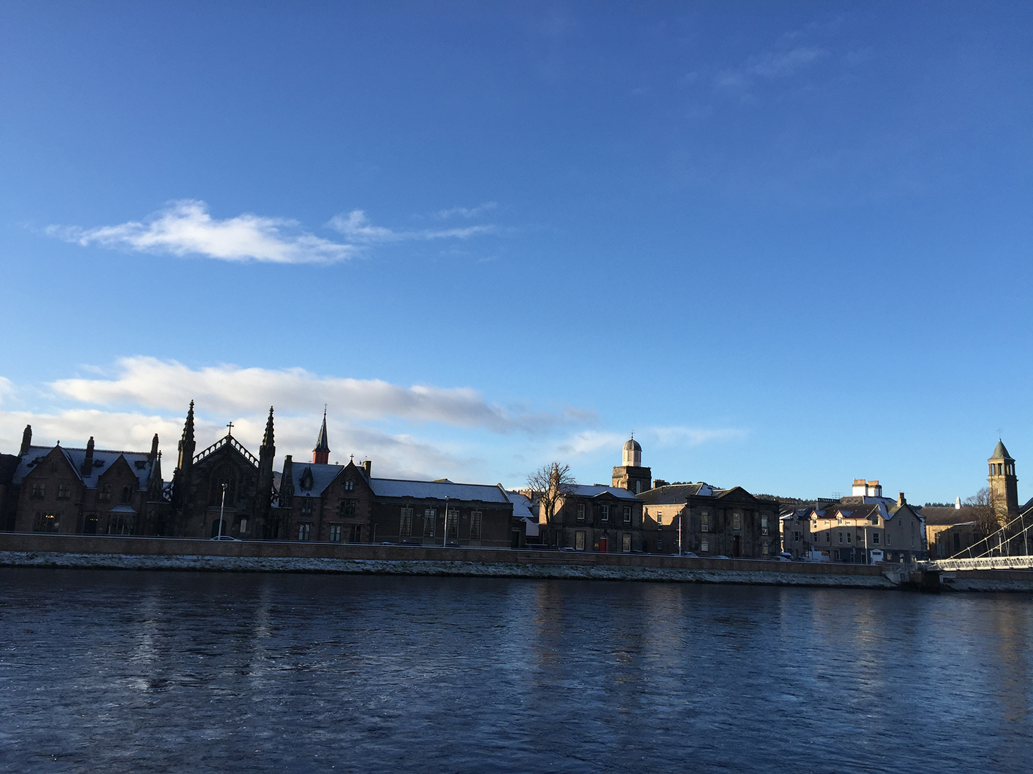 英国留学利好政策再度来袭，签证又自动延期了！