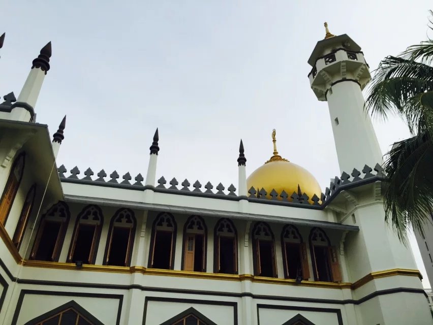 想要去新加坡留学读本科，需要多少费用才行？