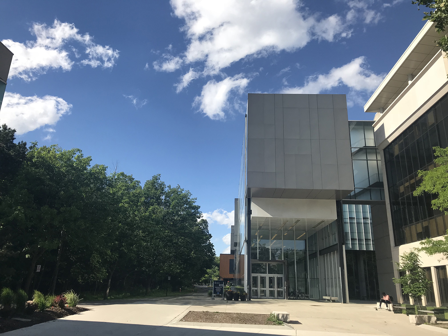 留学加拿大条件很简单？千万别被迷惑了