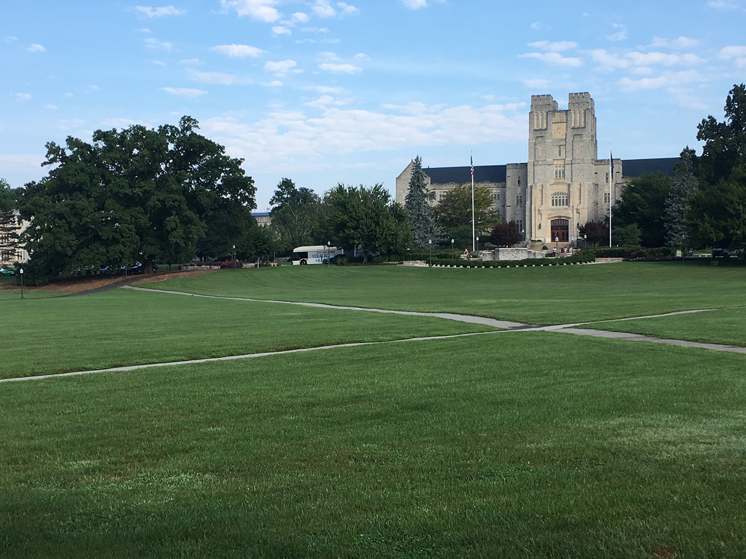 芝加哥学费10万刀！谁说美国院校只有高学费？