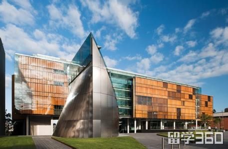 澳洲读大学申请条件