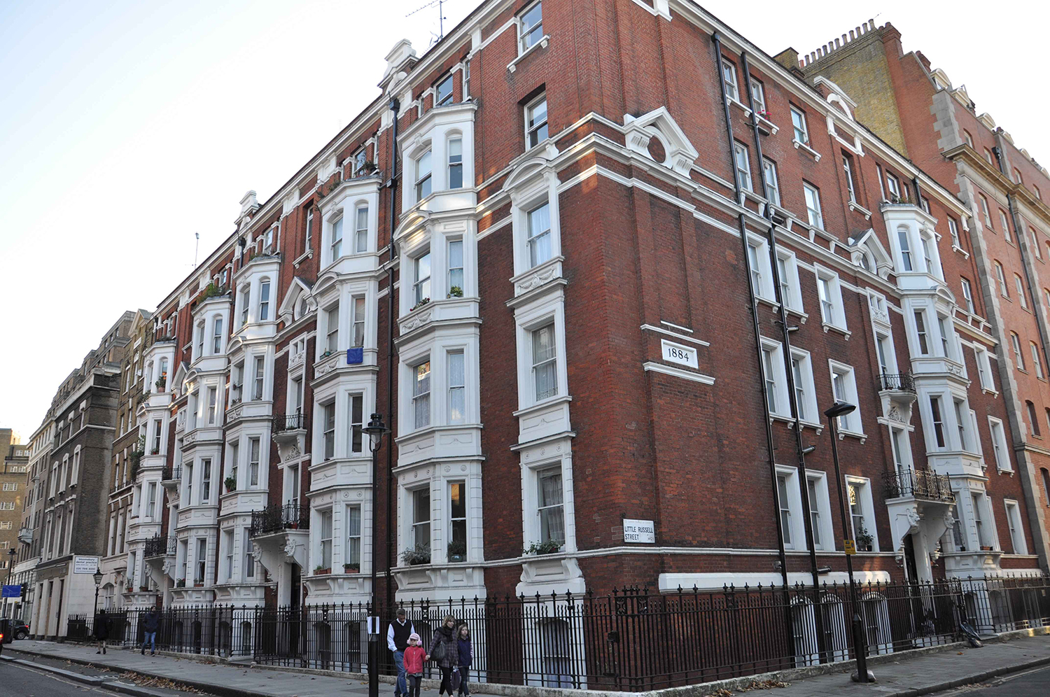 英国公立大学读研费用需要多少呢？留学费用产生的四个因素！