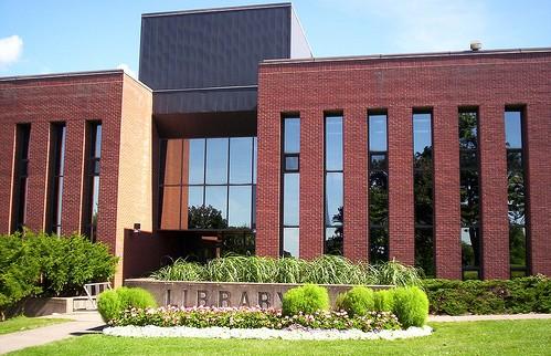 加拿大国际学生学费还要涨？！是时候申请一波奖学金了