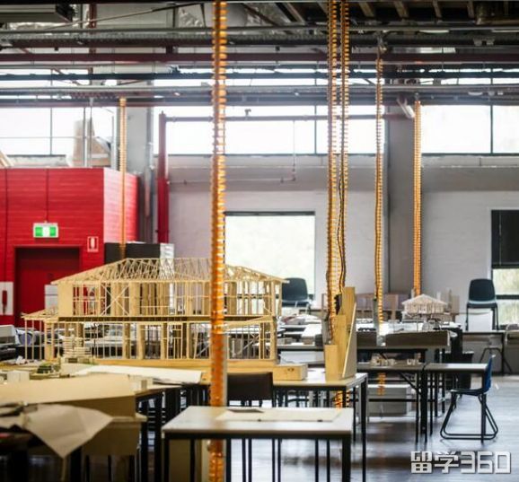 澳大利亚理工科奖学金，帮你完成本科&研究生学习！