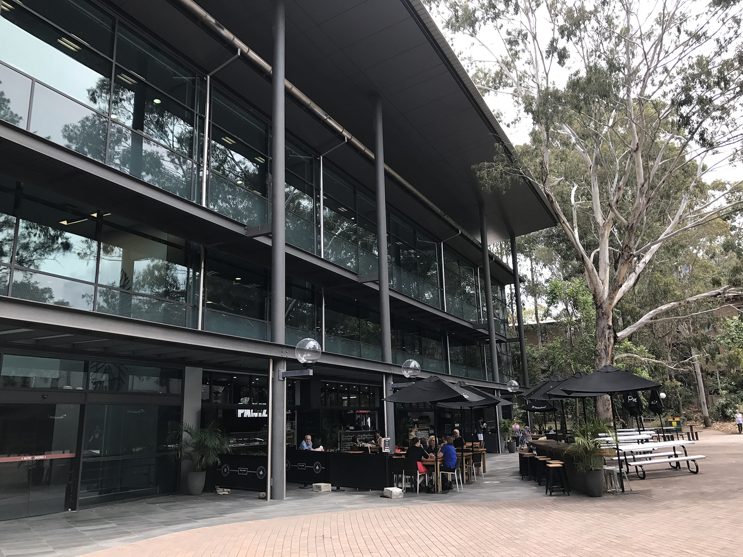 这个职业和你想象中不一样！高薪好就业，移民门槛低！