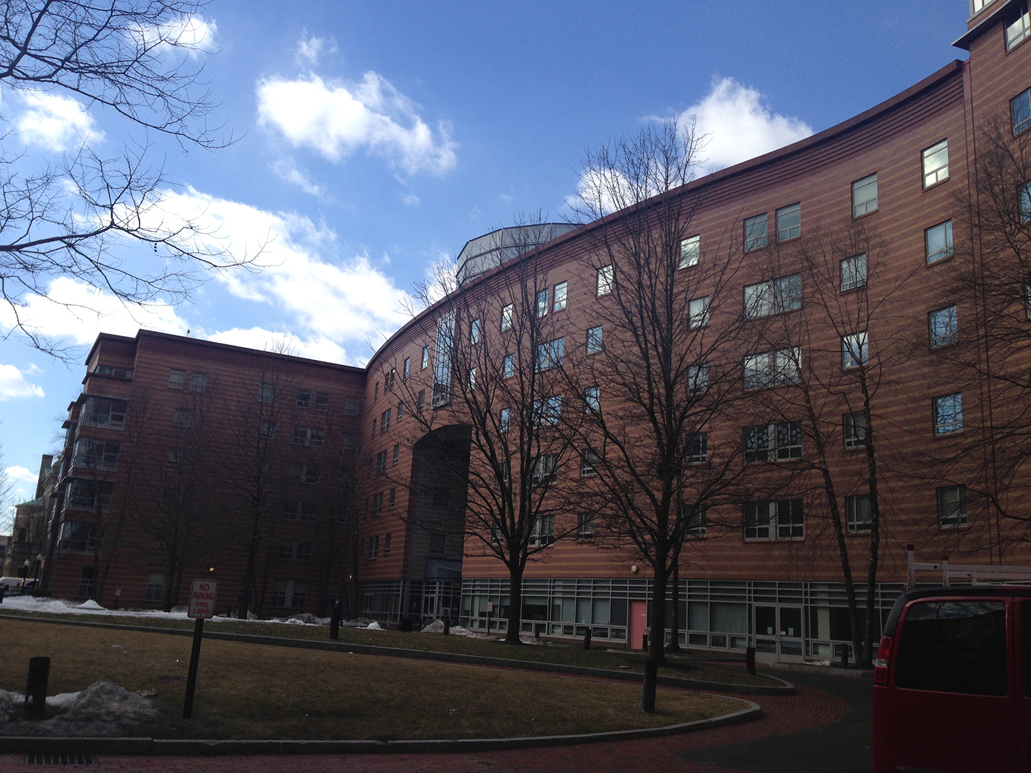 美国留学7类奖学金可申请，哪些学校的奖学金最高？