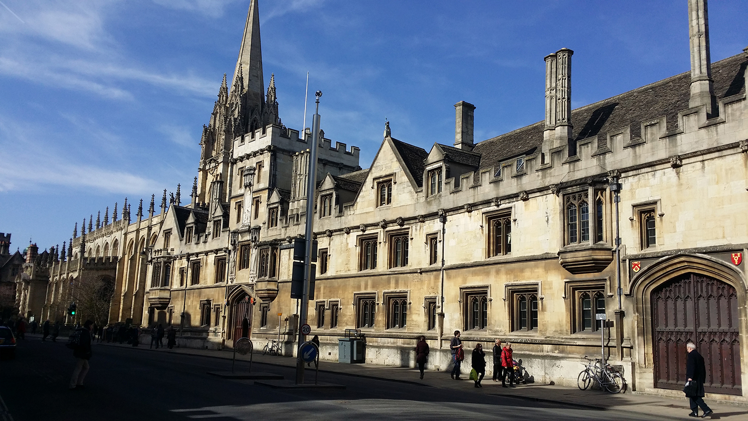 英国留学,英国TOP20大学学费排名! 英国留学,英国TOP20大学学费排名!