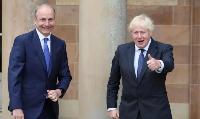 英国解封第三步按时进行，大学生返校，学校设立检测中心